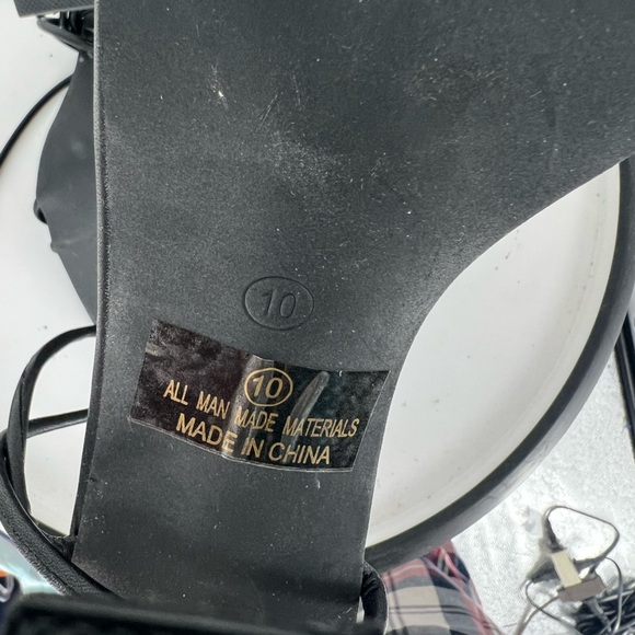 FASHION NOVA STAY‎ WINNING WRAP UP HEELS  IN BLACK GOLD NOVELTY HEELS - Picture 11 of 11